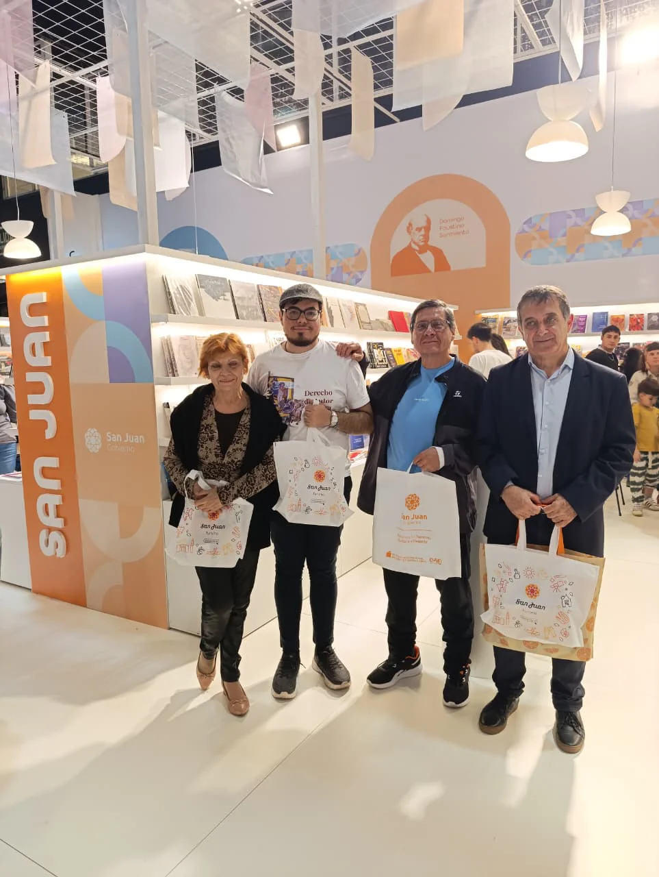 Una obra de la Editorial de la FFHA, presente en la 50° Feria Internacional del Libro de Buenos Aires